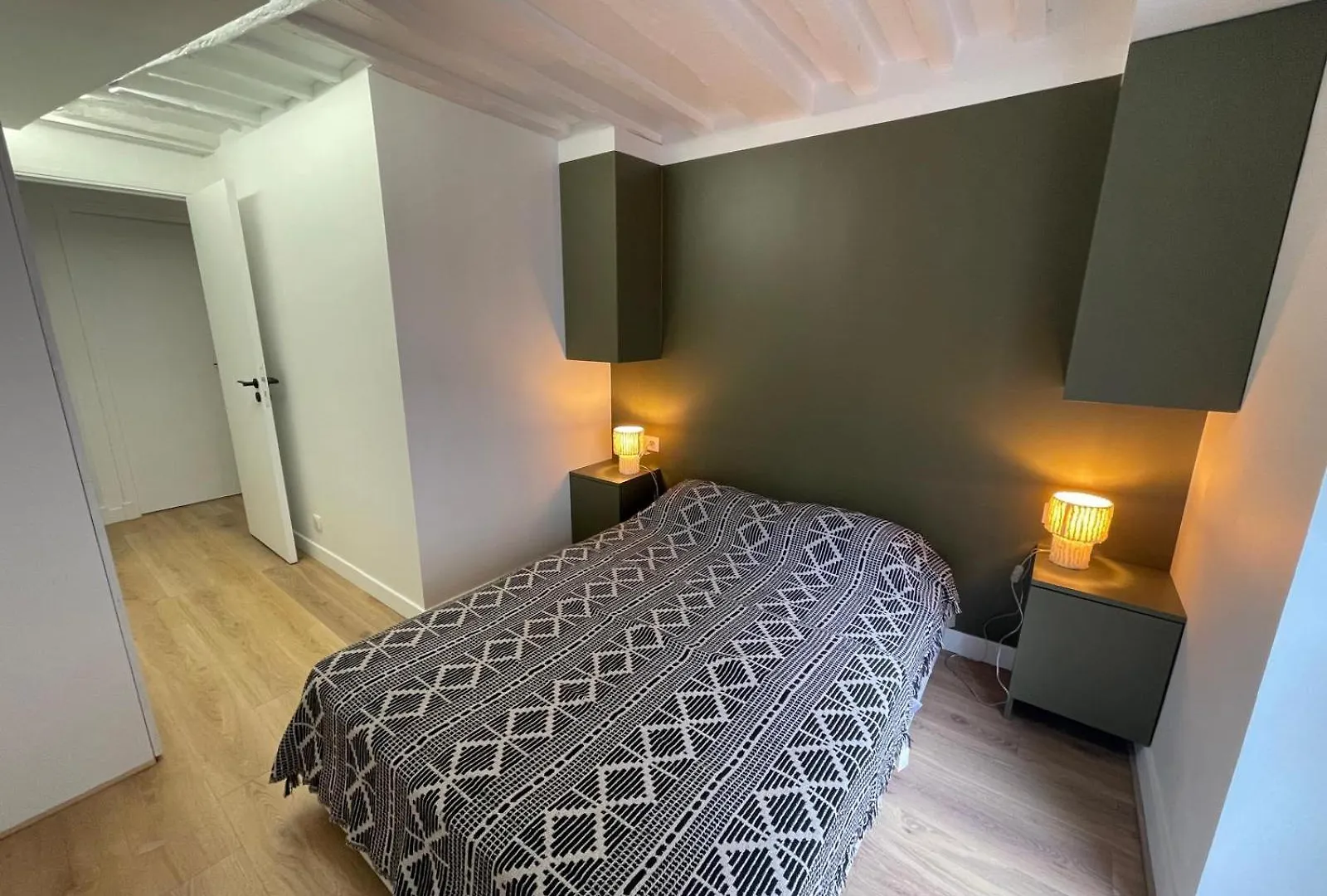 4 Pieces Charme Paris Centre Apartment France